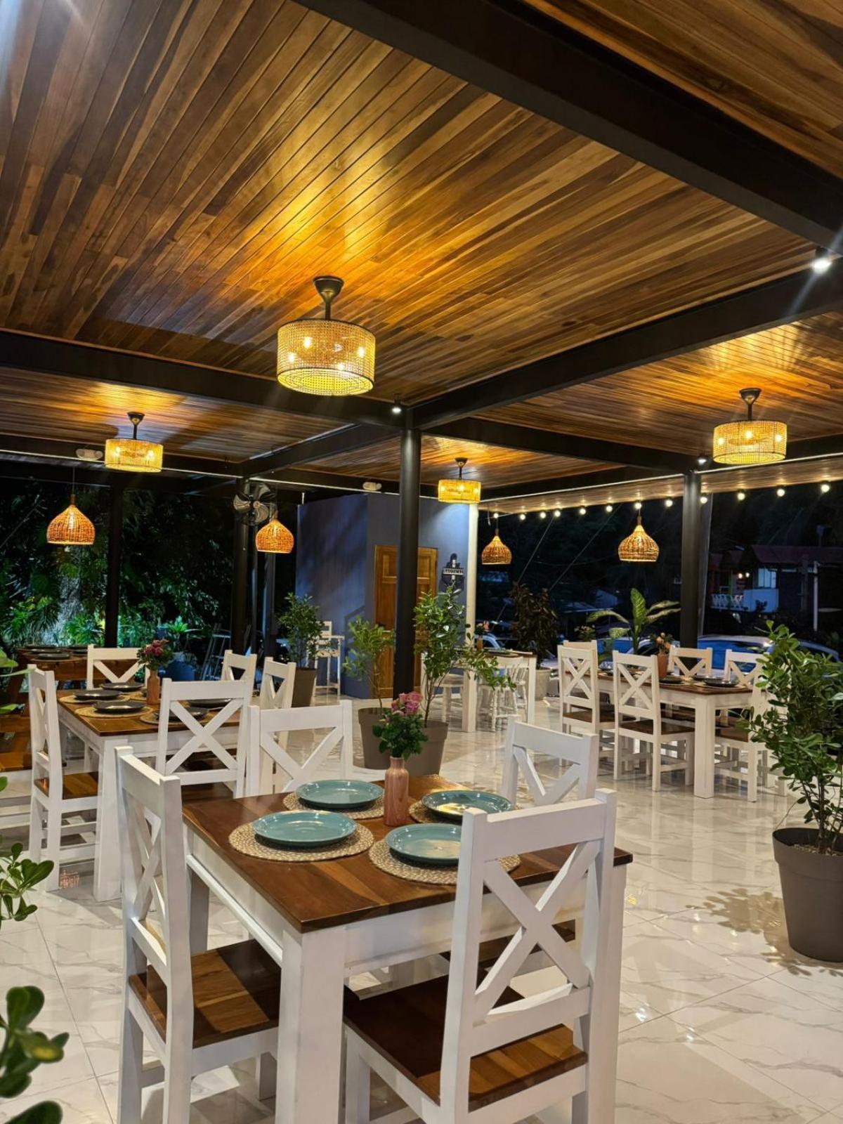 Hotel Mono Azul Кепос Екстериор снимка